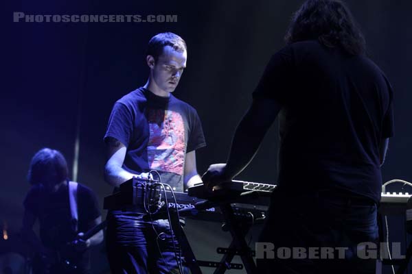 EMERALDS - 2011-05-27 - PARIS - Espace Charlie Parker - Grande Halle - 